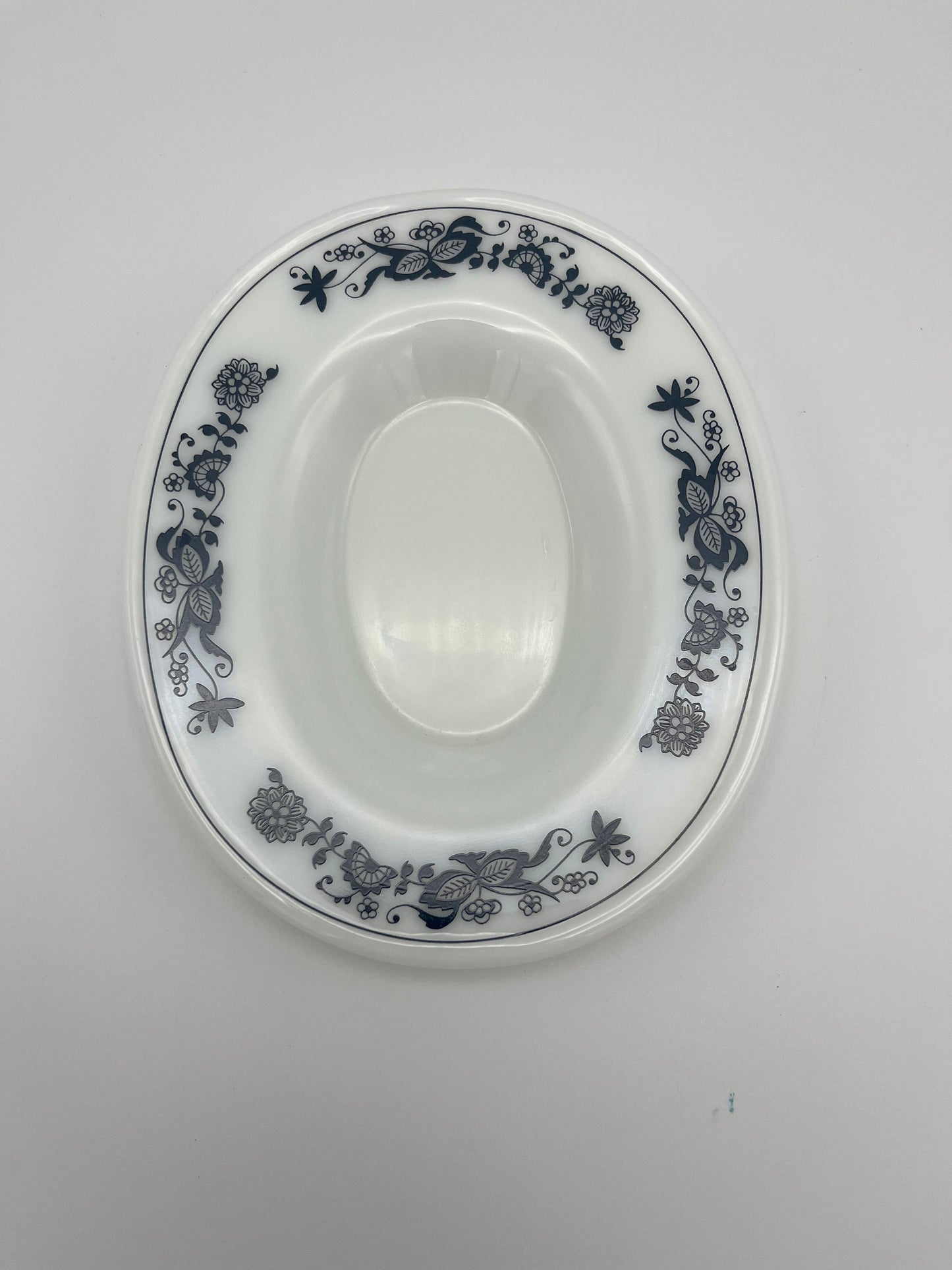 Vintage Pyrex Gravy Boat Underplate "Old Town / Blue Onion" Corelle Corningware No. 77-U | Cottagecore Kitchen Decor
